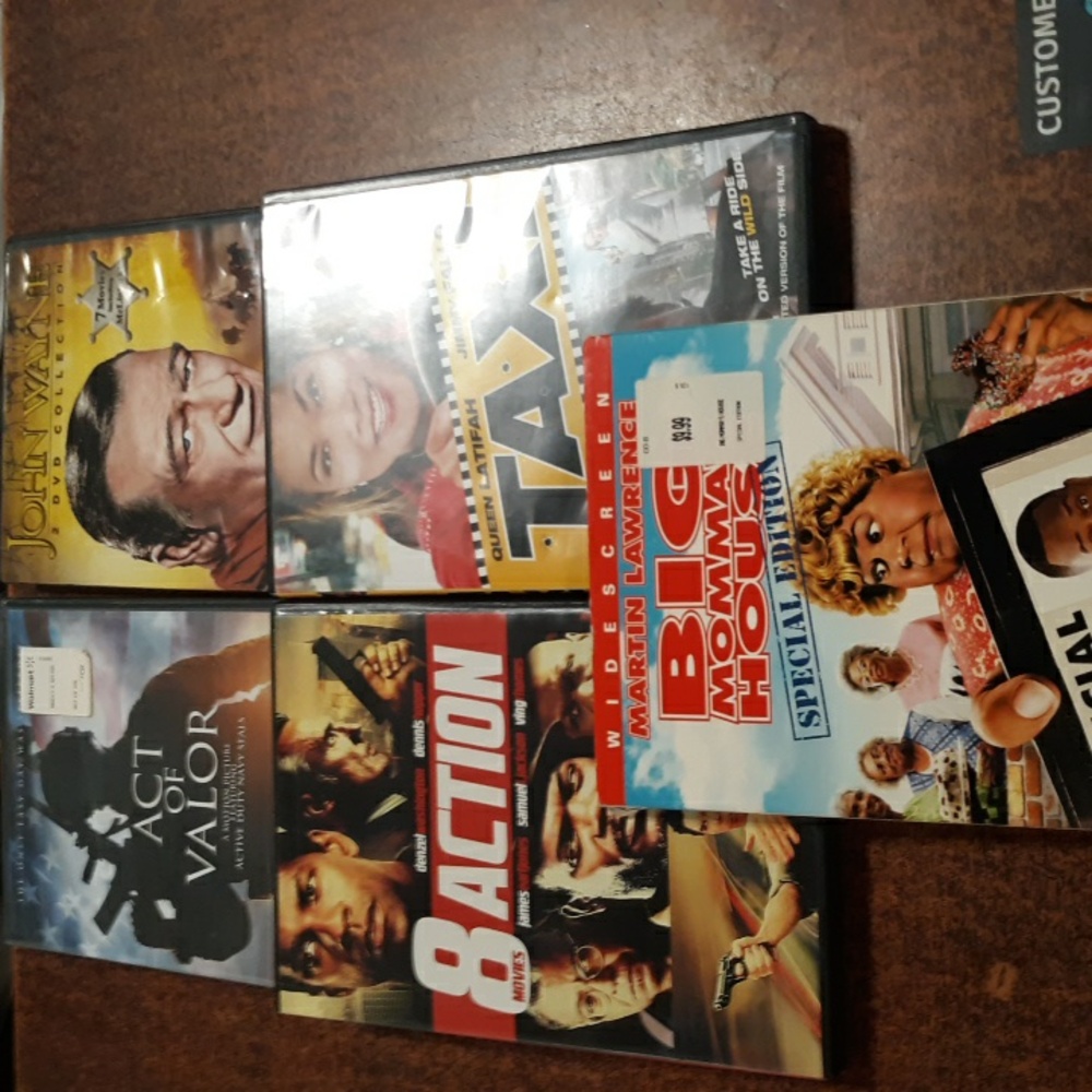 Lot of 5 assorted DVDs (SKU AB6- dvd 1)